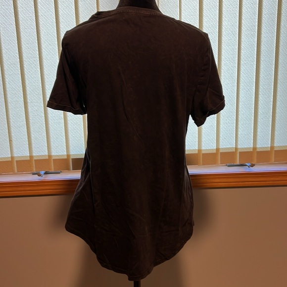 Maurice’s graphic tee - size medium - Picture 4 of 6